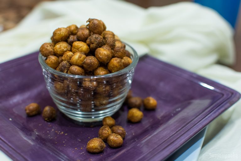 Fried chickpea snack